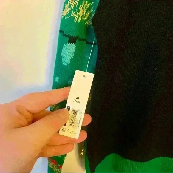 Santa Christmas Tree Sweater Size Medium New With Tags - Picture 5 of 5